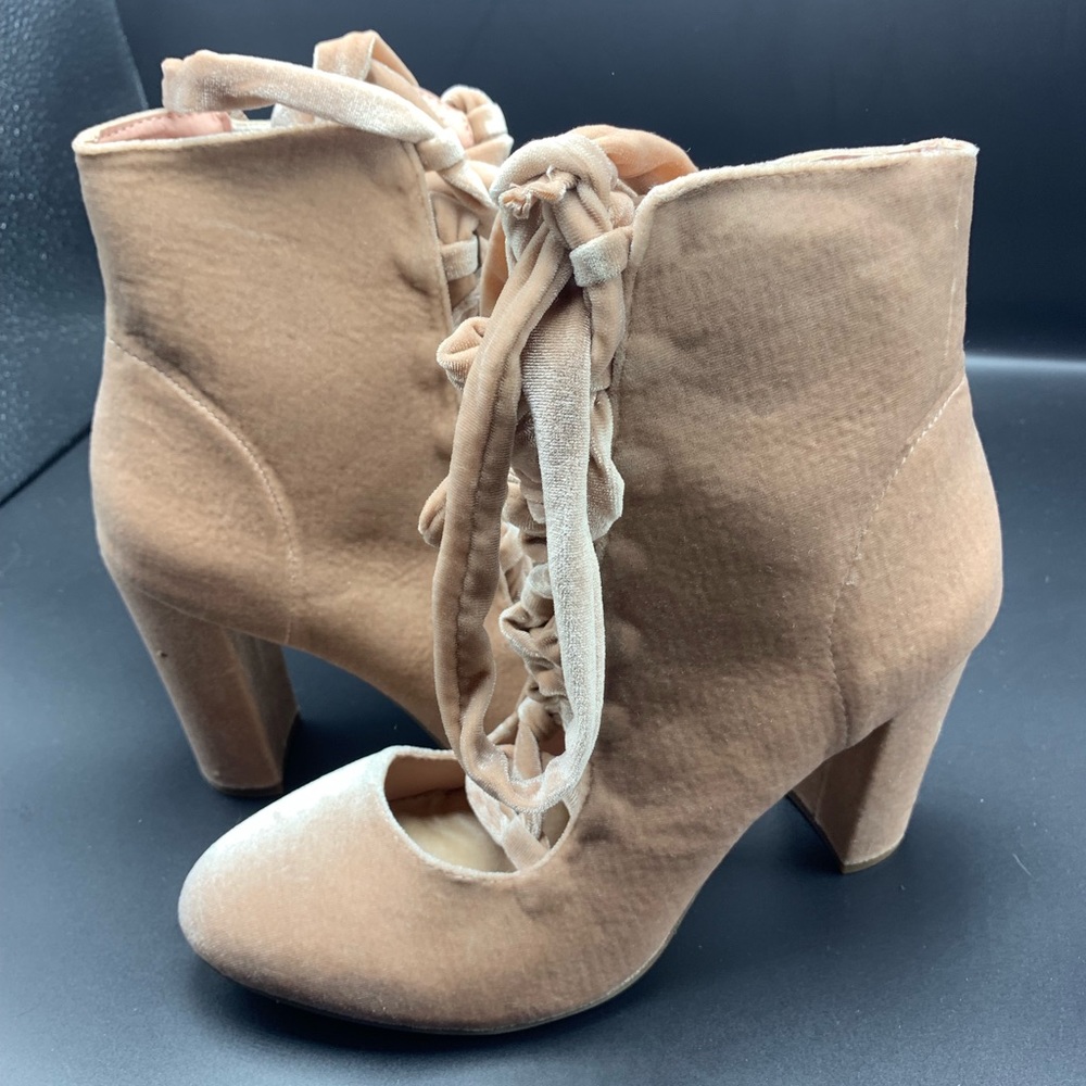 Women’s Booties